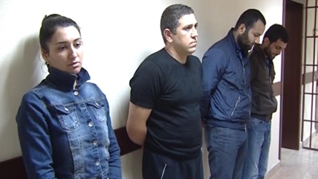 İnsanları şantaj edən dəstə tutuldu